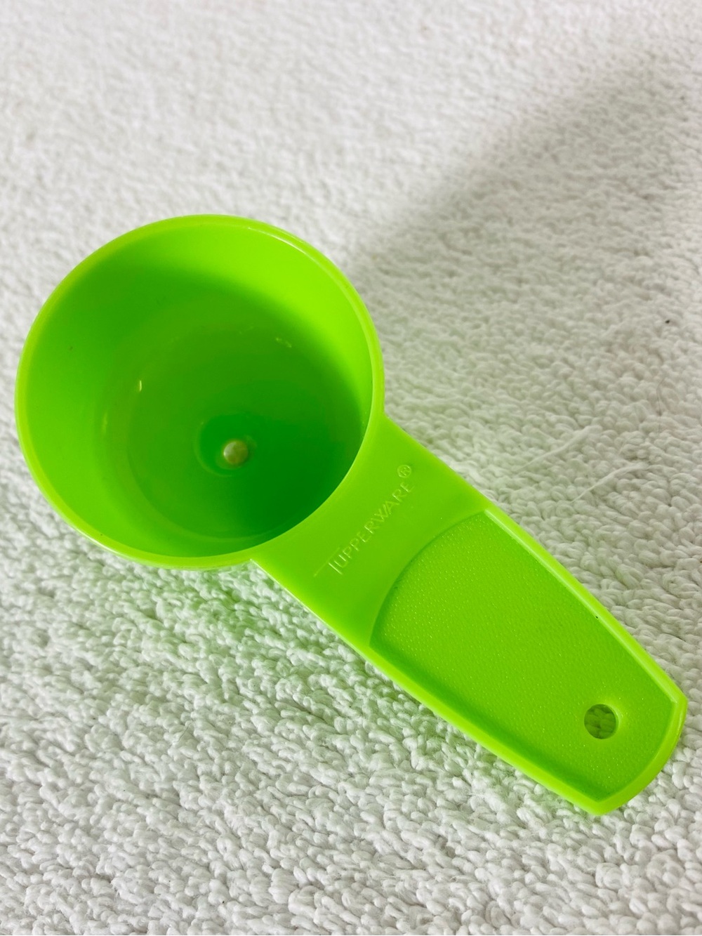 5/$35 Vintage 80s Tupperware Green Mini Funnel 877 Salt Pepper Shaker Filler